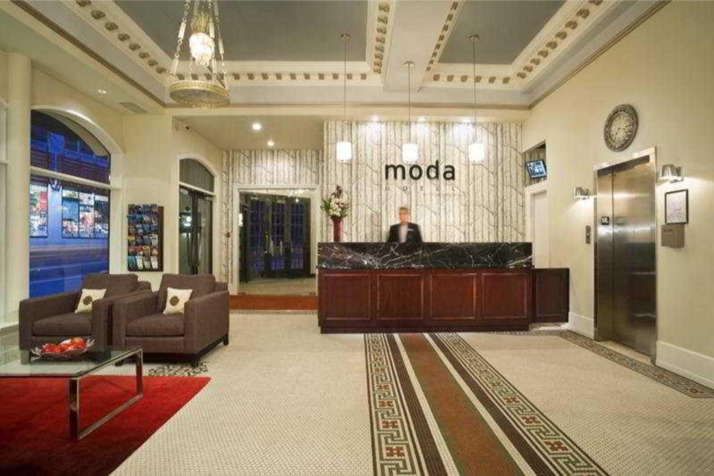 Moda Hotel Vancouver Buitenkant foto